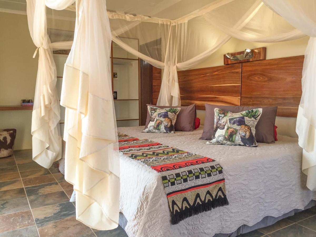 Okutala Etosha Lodge Outjo Extérieur photo