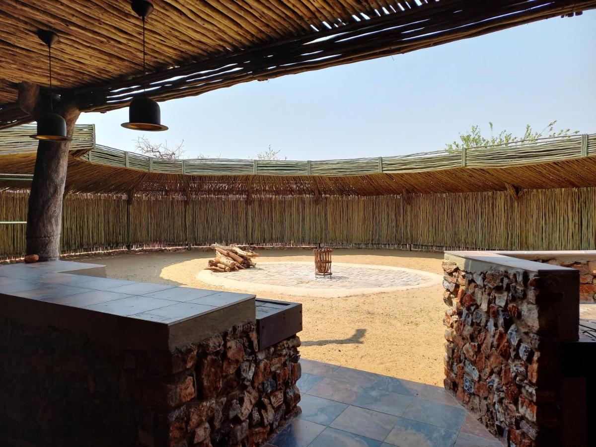Okutala Etosha Lodge Outjo Extérieur photo